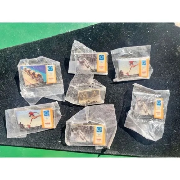 Assorted Lapel Pins Collection – Unisex Fashion, 2004 & 1998 Olympic Games - Picture 7 of 9